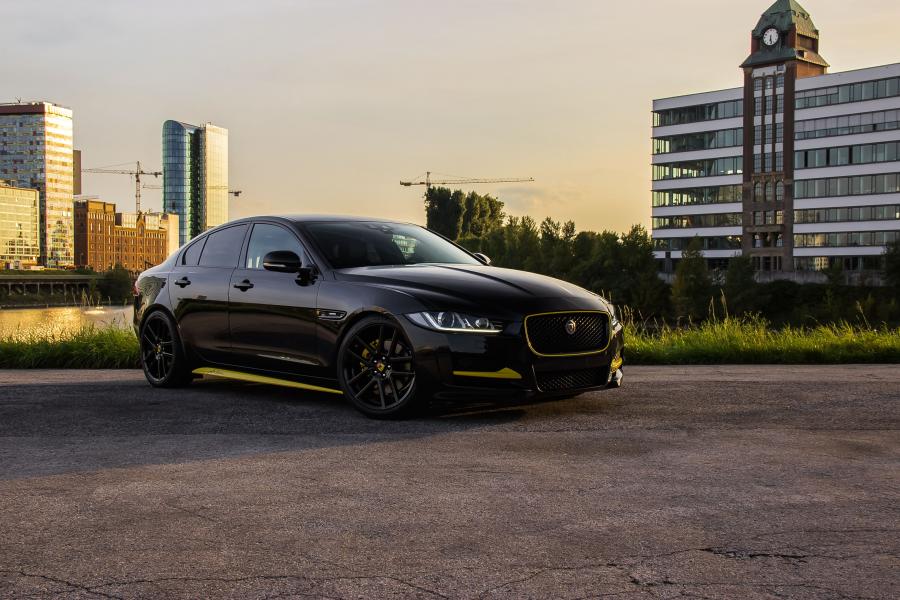  Jaguar XE AJ24 by Arden 2017 года  (фото 8 из 17)